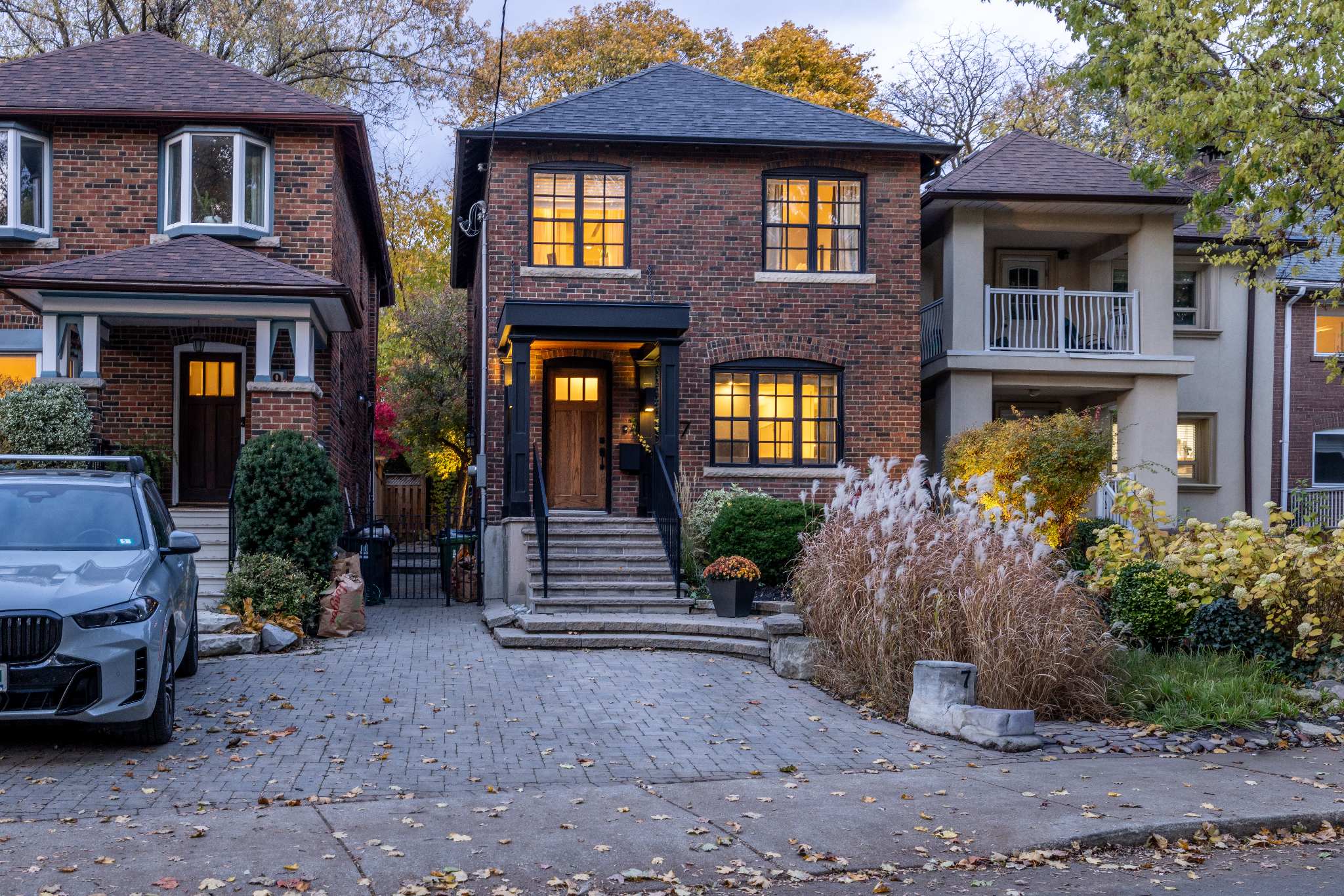 17 Tullis Dr, Toronto, Ontario M4S 2E2