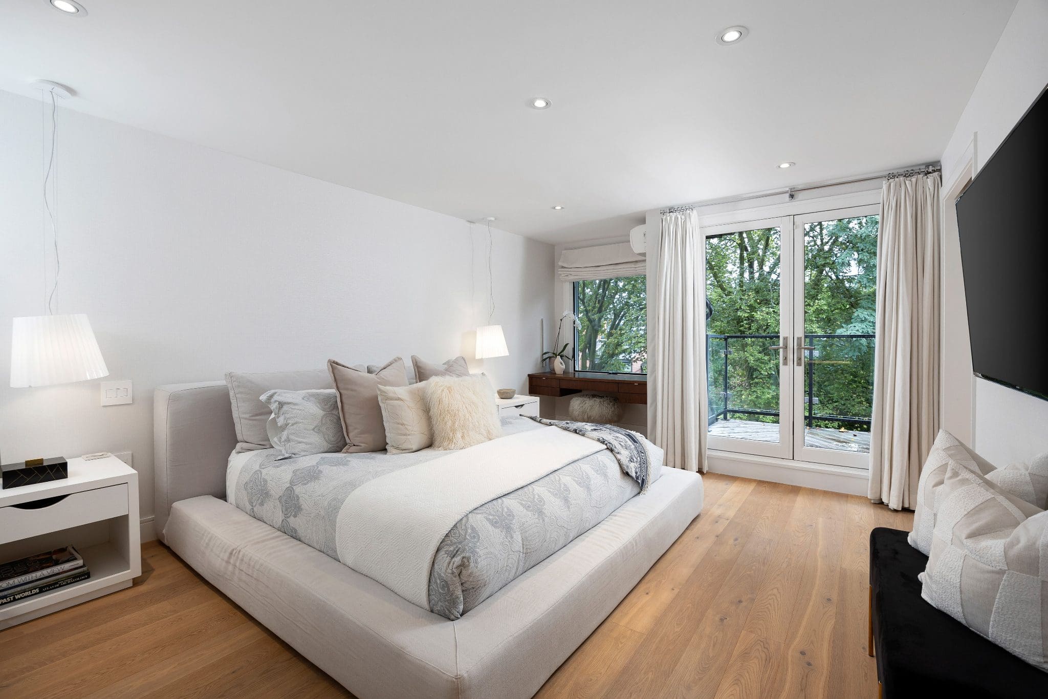 Open property gallery