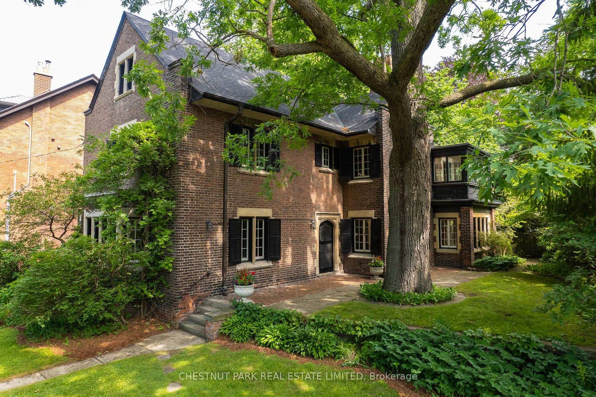24 Castle Frank Cres